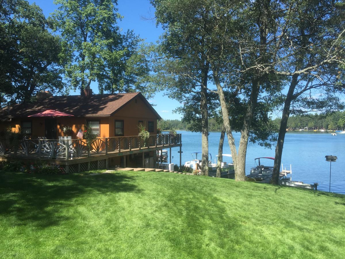 Clear Lake Resort West Branch Exterior photo